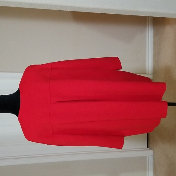 Ellen Tracy beautiful Red swing coat - Picture 3 of 7